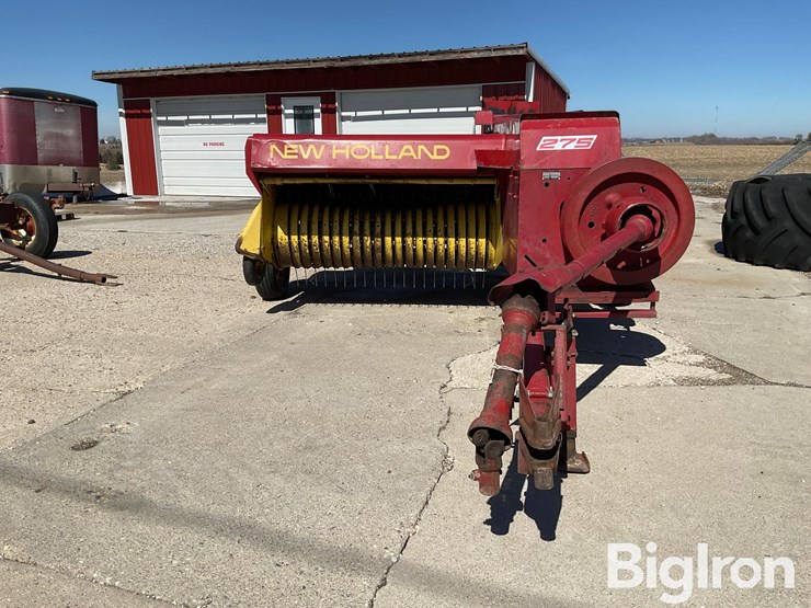new-holland-275-image-2