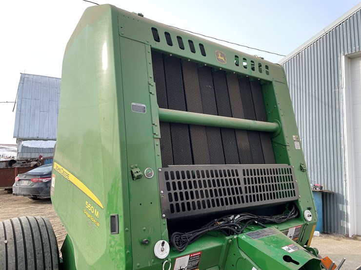 john-deere-560m-image-2