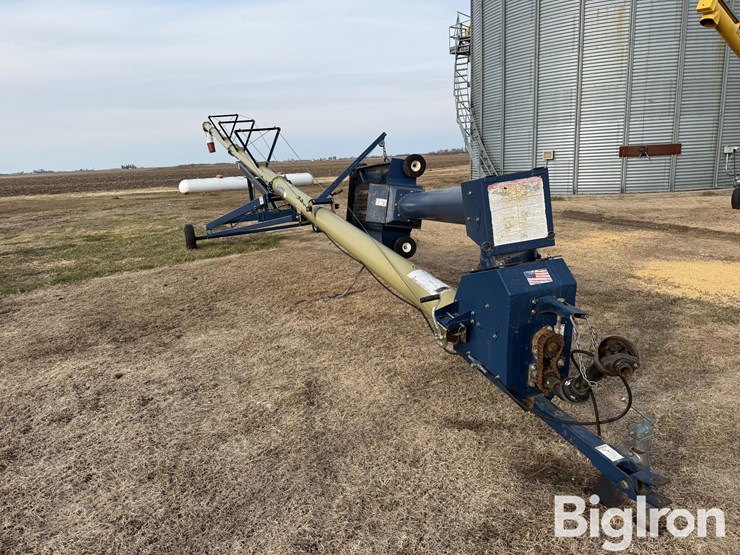 harvest-inernational-h1072-auger-image-3