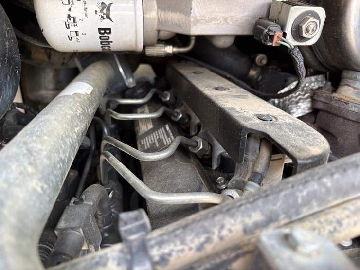 2022-bobcat-t66-image-40