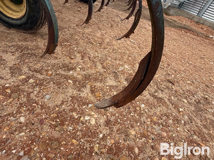 john-deere-100-image-13