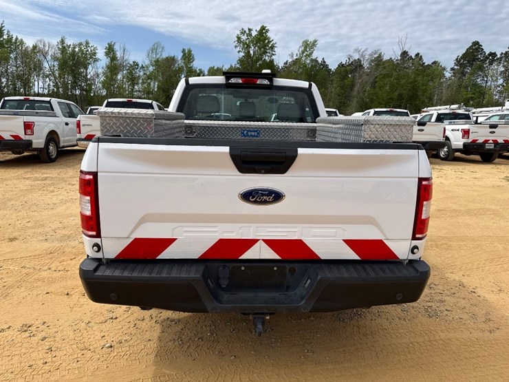 2019-ford-f150-xl-image-5