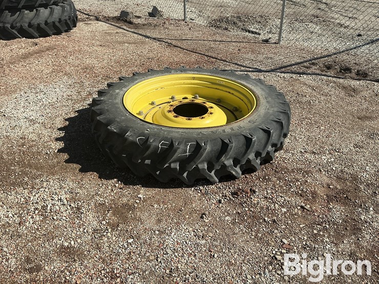 john-deere-8000-image-1