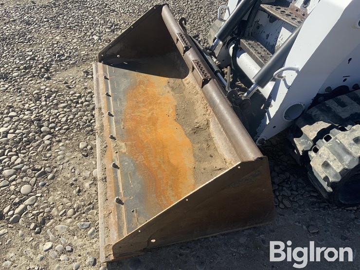 2008-bobcat-t320-image-12