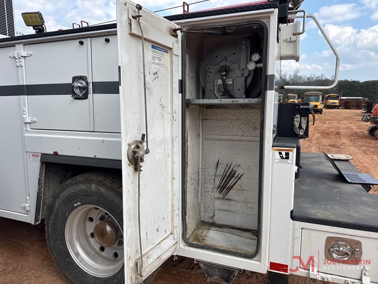 peterbiltpb337-service-truck-image-34