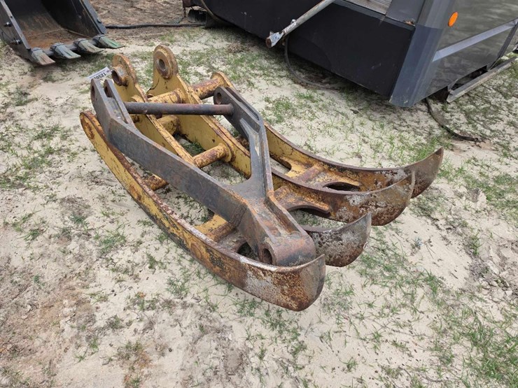 --root-rake-grapple-excavator-image-4