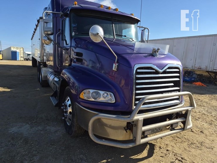 2012-mack-pinnacle-cxu613-image-5