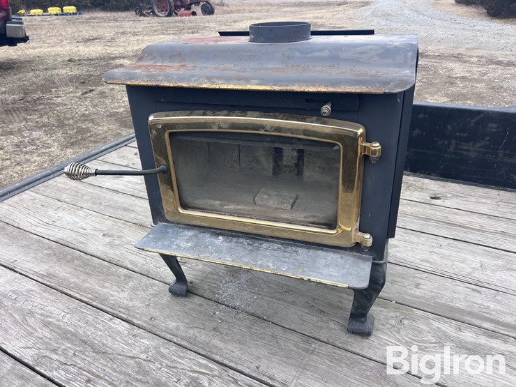 century-cjw1500-wood-burning-stove-image-1