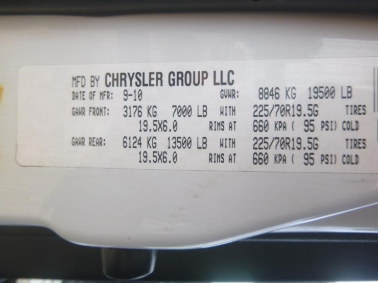 2011-dodge-ram-5500-image-24