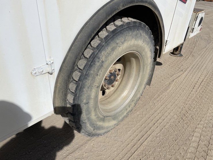 2007-kenworth-t300-image-10