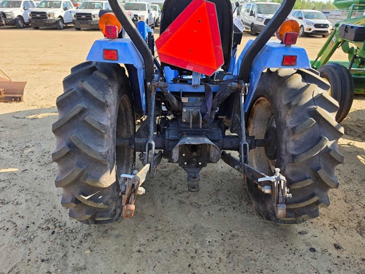 new-holland-tc30-image-8