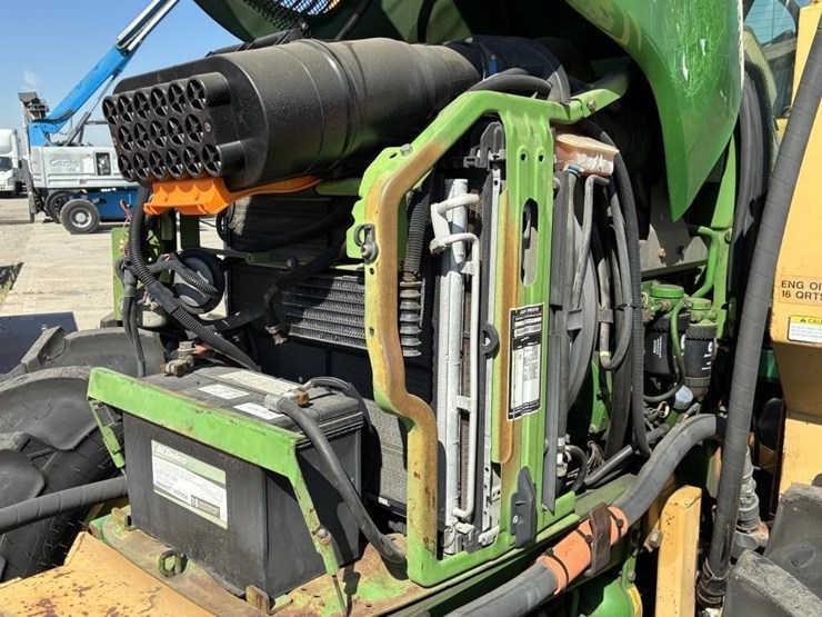 2004-john-deere-6420-image-28