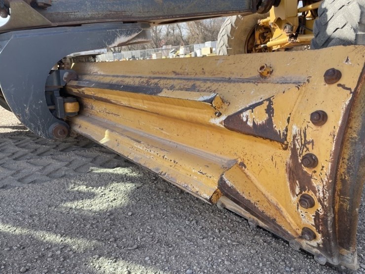 2012-deere-872g-image-22