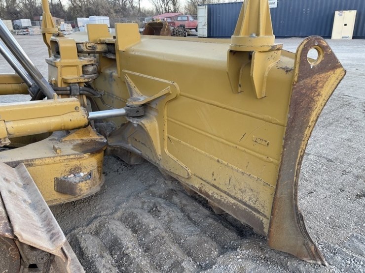 caterpillar-d6t-lgp-image-12