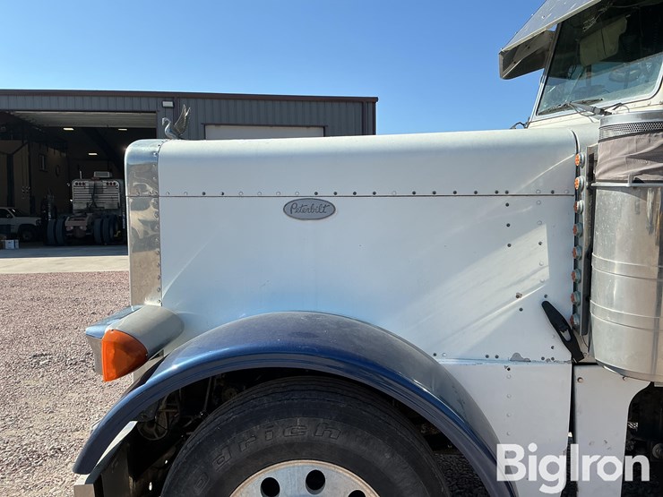 2000-peterbilt-379-image-16