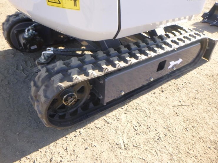 me20-hydraulic-excavator-image-28