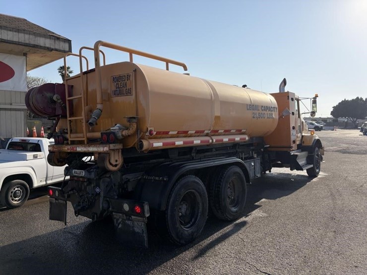 2009-kenworth-t800-image-3