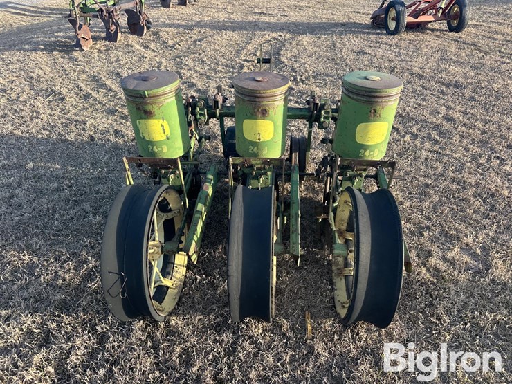 john-deere-24-image-6