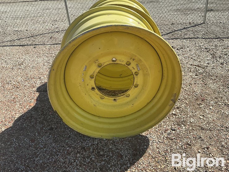 john-deere-32-image-9