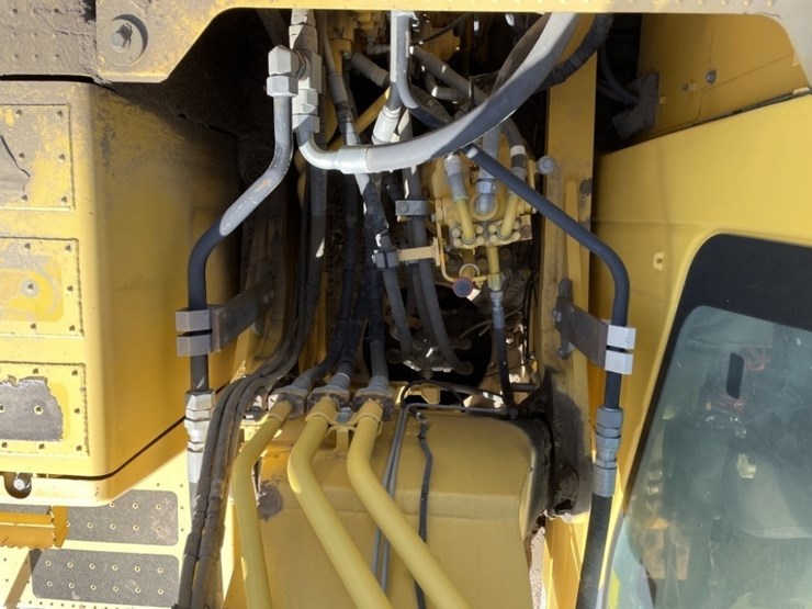 2013-komatsu-pc290-lc-10-image-40
