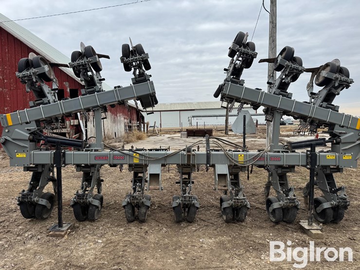 hinkier-6000-12r30"-cultivator-image-17