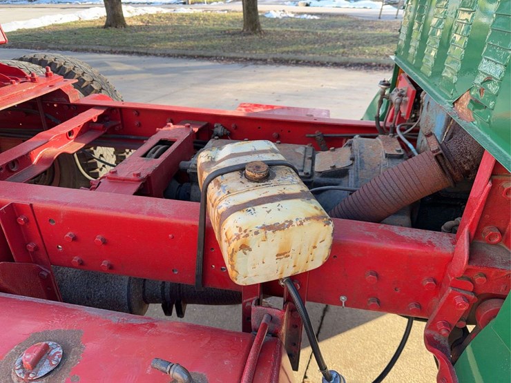 autocar-u70-truck-tractor-image-20
