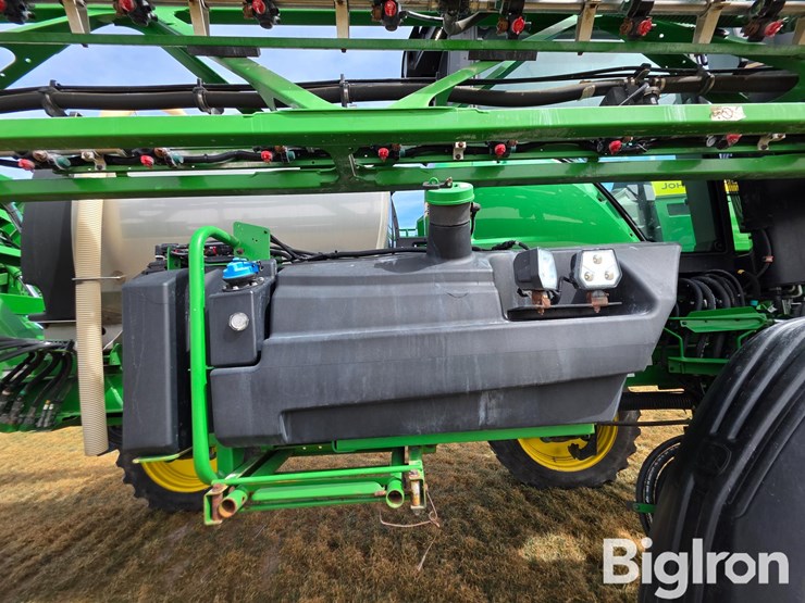 2022-john-deere-410r-image-18