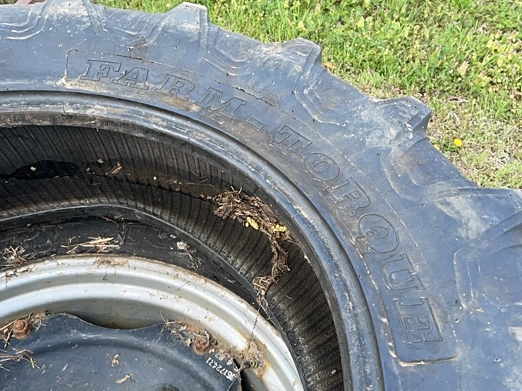 2-tractor-tires-and-1-wheel-image-2