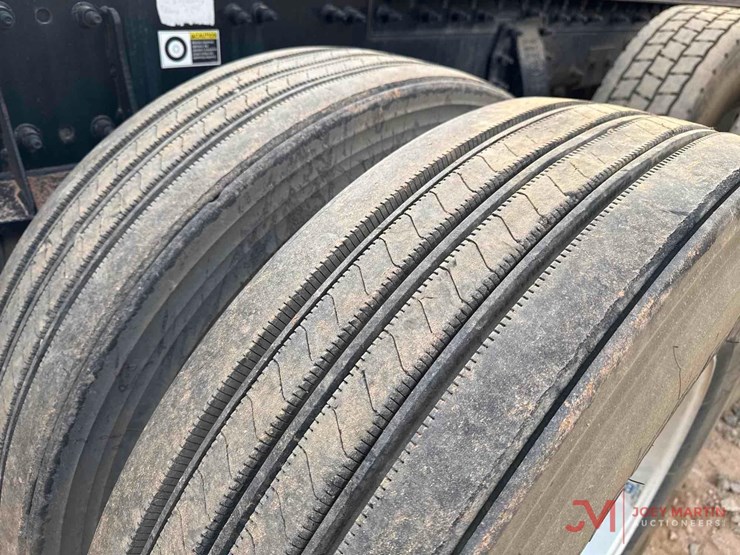 2019-peterbilt-567-image-20