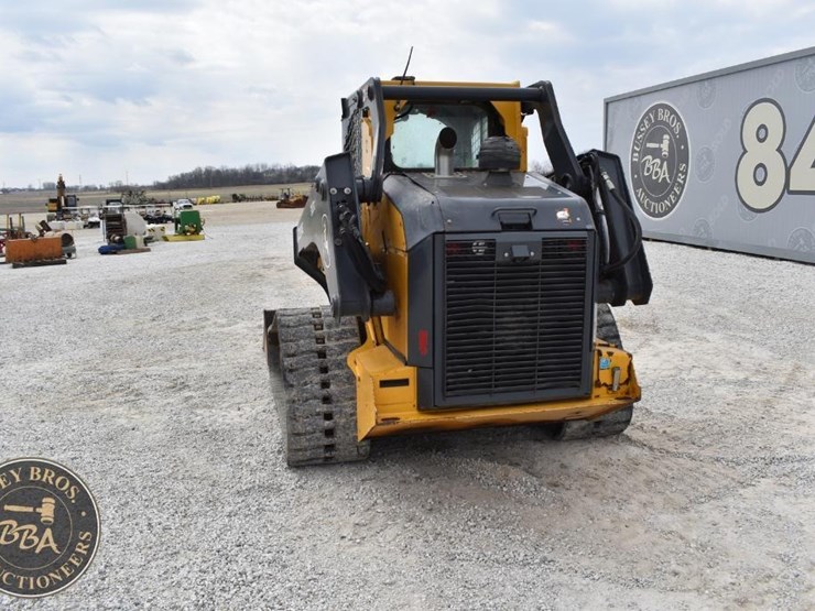 2021-deere-333g-image-8