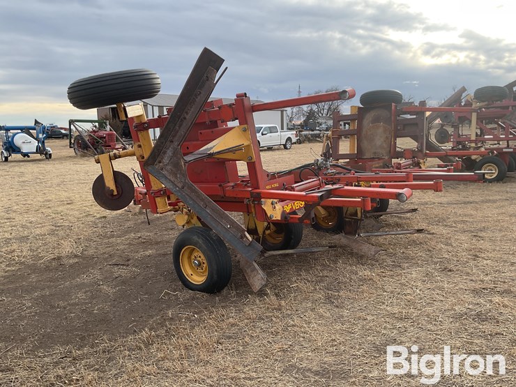 1981-versatile-5500-image-7