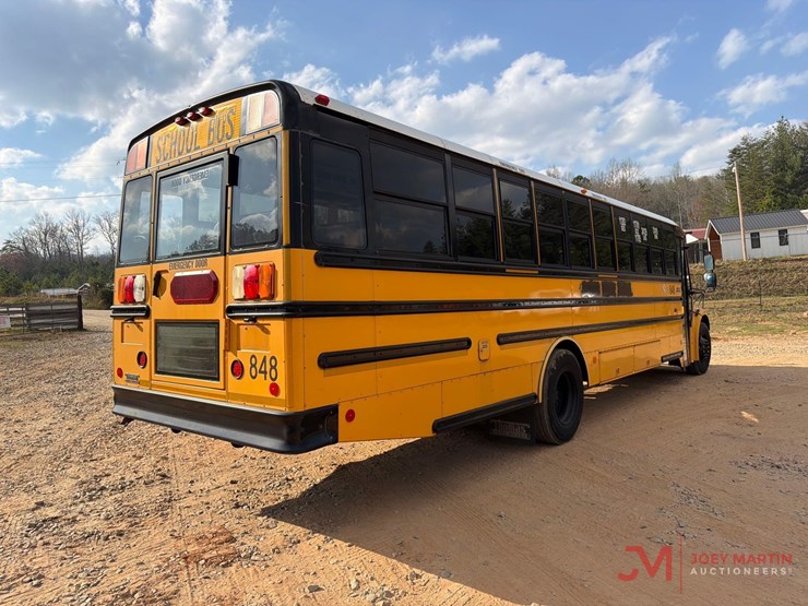 2008-thomas-saf-t-liner-c2-image-2