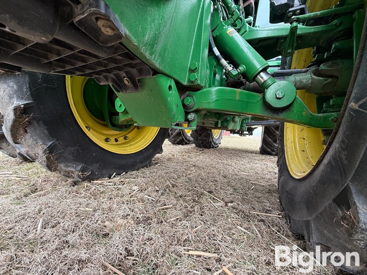 2011-john-deere-8310r-image-19