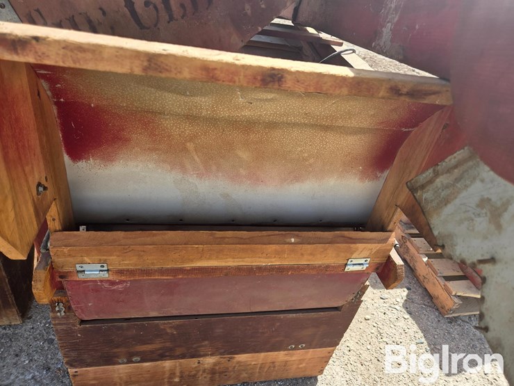 a-t-ferrell-clipper-fanning-mill-image-16