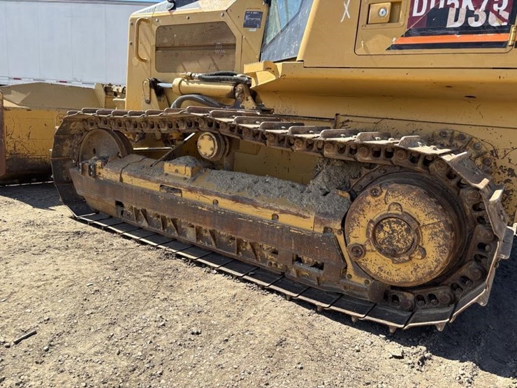 2002-caterpillar-d3g-image-21