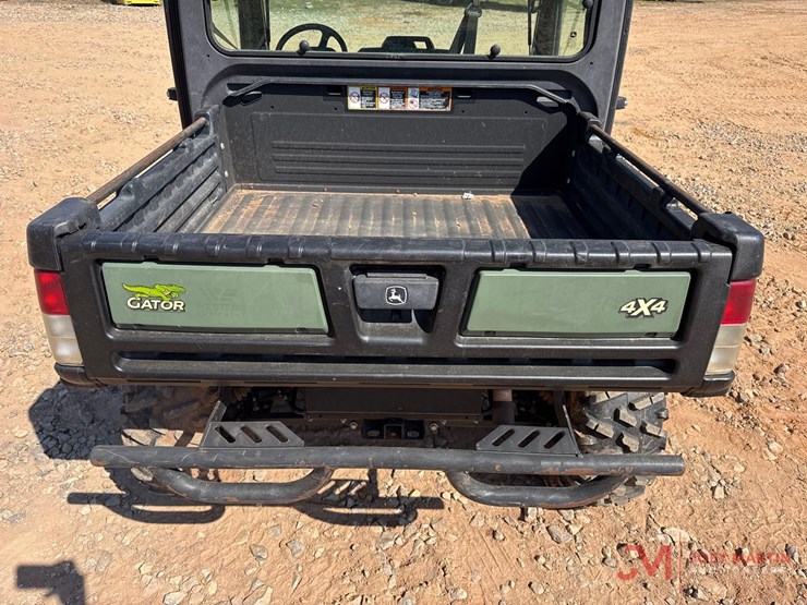 2019-john-deere-xuv-835m-utv-image-9