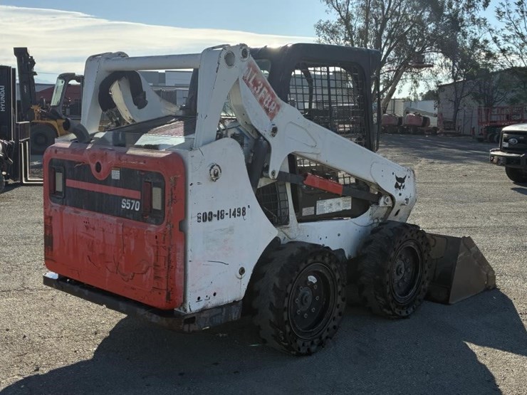 2017-bobcat-s570-image-3