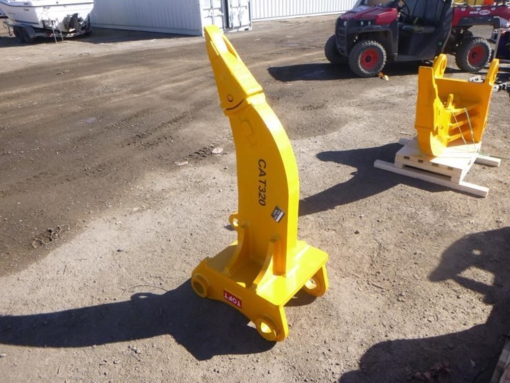 caterpillar-320-image-4