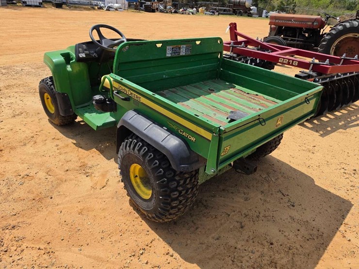 john-deere-gator-image-2