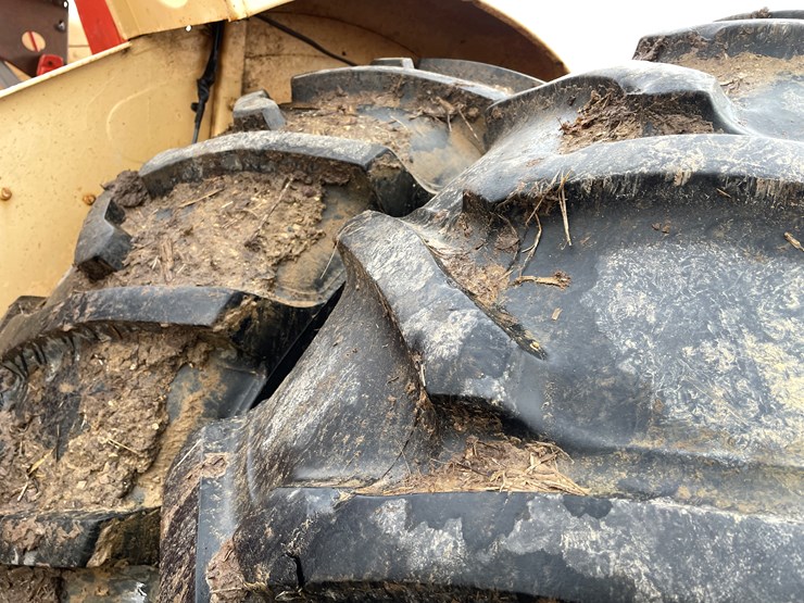 #105-•-case-1030-comfort-king-diesel-tractor-with-duals-image-38