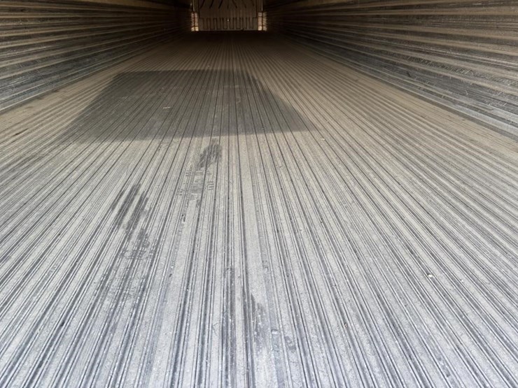 2000-utility-vs2r-image-28