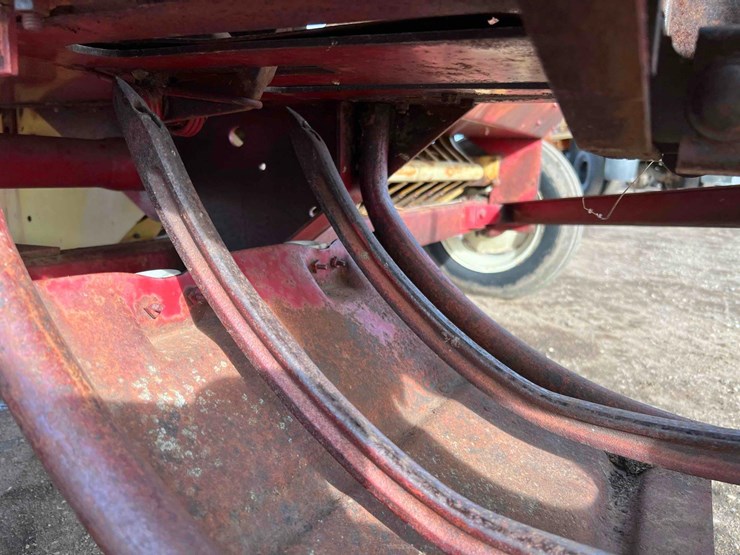 new-holland-69-image-17