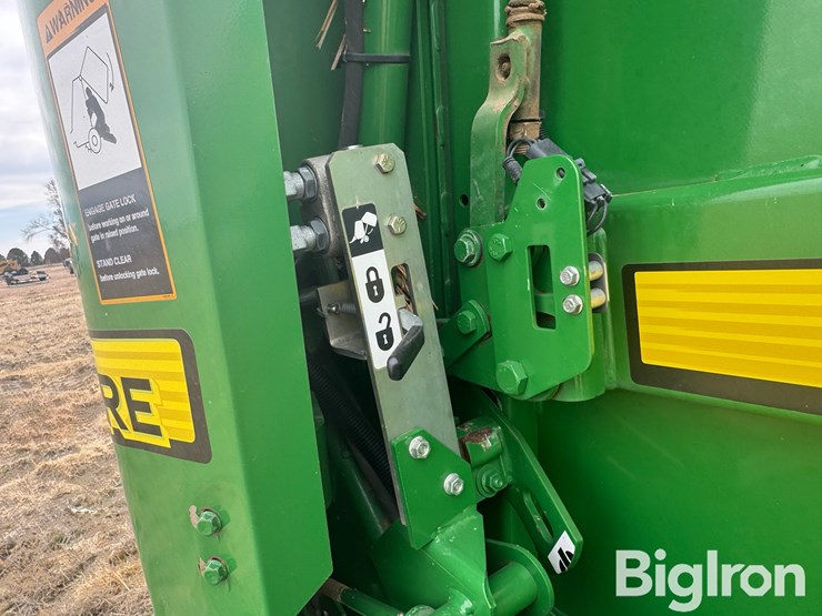 2013-john-deere-569-image-12