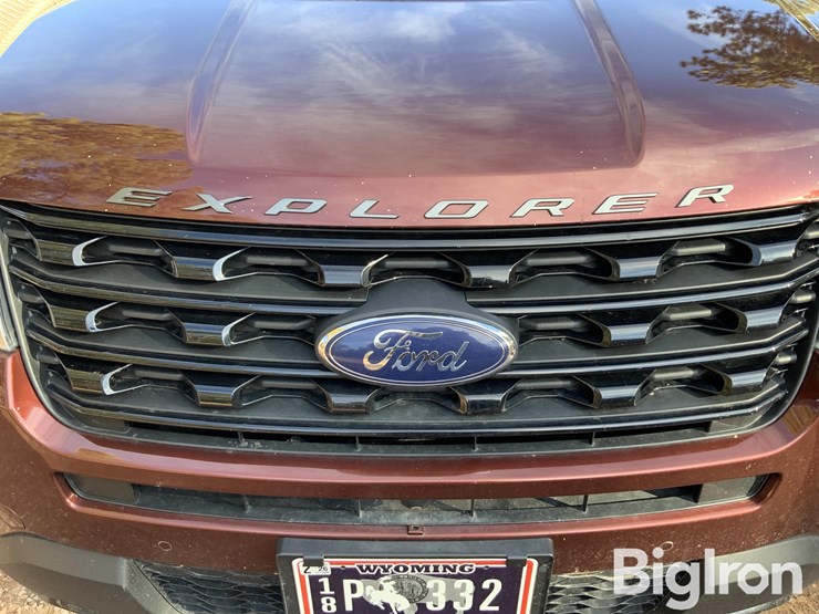 2016-ford-explorer-image-9