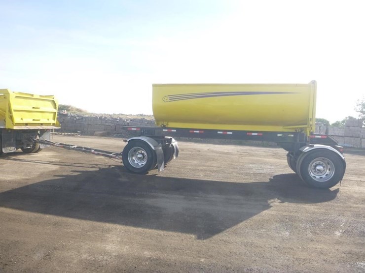 2014-peterbilt-388-image-40