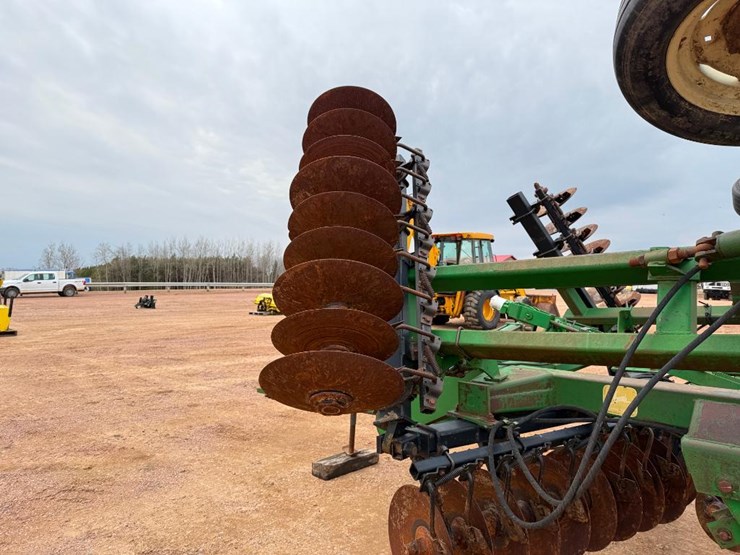 john-deere-630-image-12