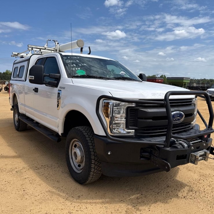 2019 FORD F250 XL