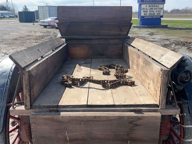 international-highwheeler-image-45