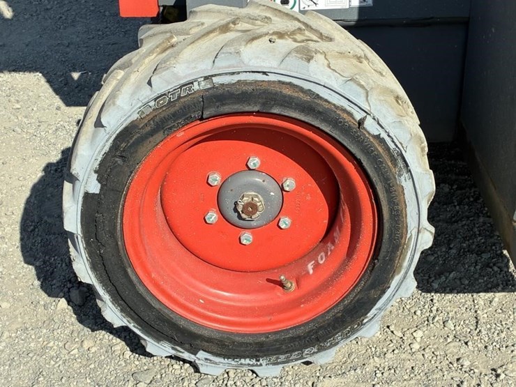 2018-skyjack-sj6826rt-image-5