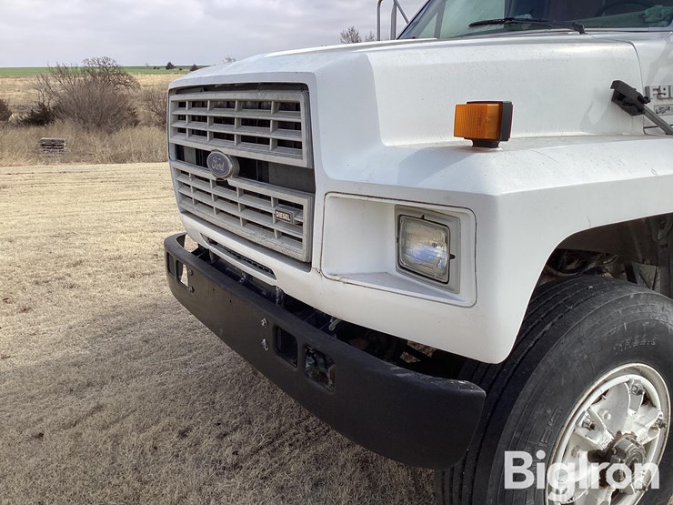 1990-ford-ft900-image-9